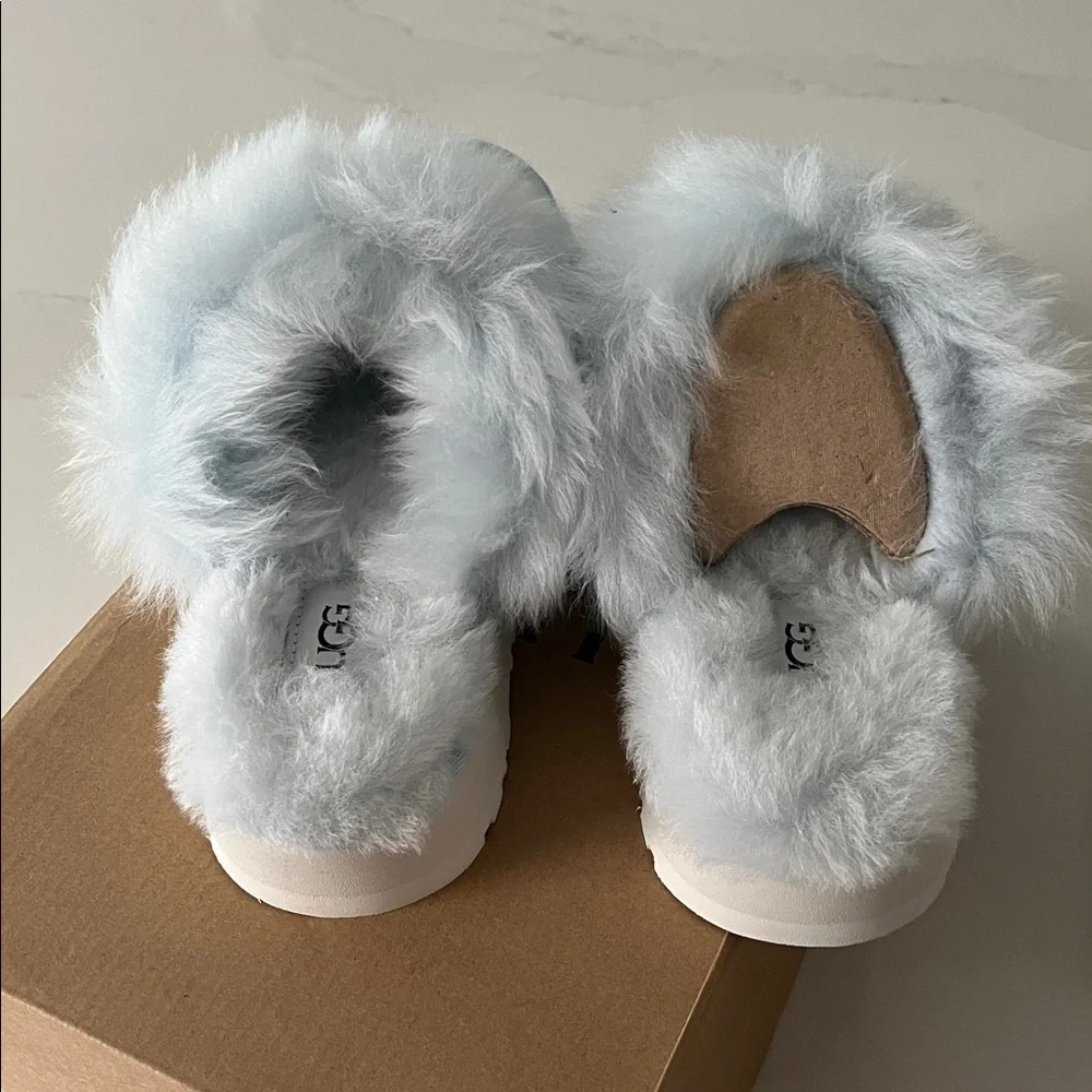 UGG® DISQUETTE CHALET SLIPPERS - Picture 4 of 8